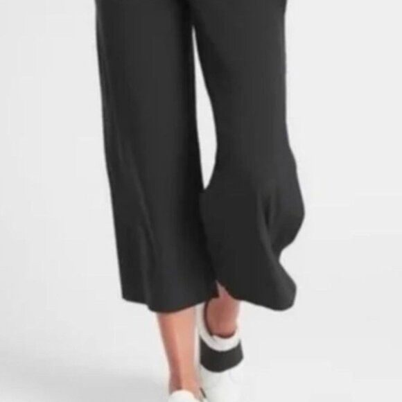 Athleta Tribeca Wide Leg Cropped Pants in Black-sz 8 - Picture 2 of 11